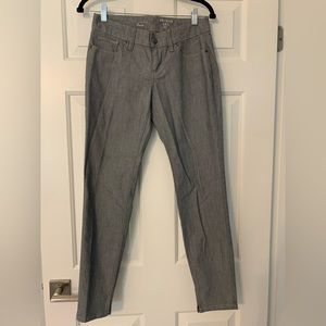 The Limited Skinny Leg 917 Denim